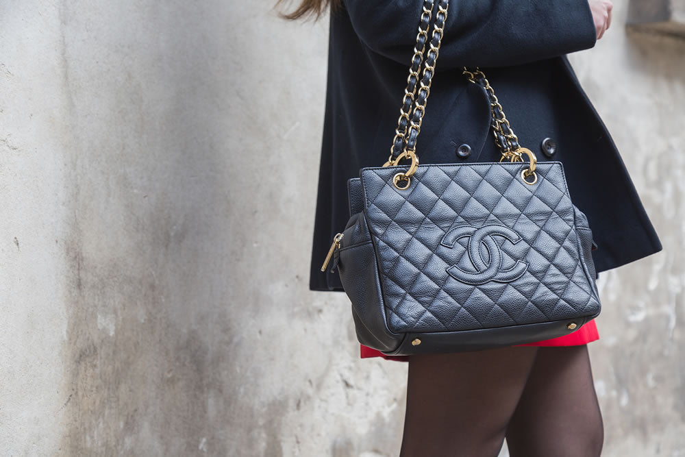 How to Buy a Luxury Handbag