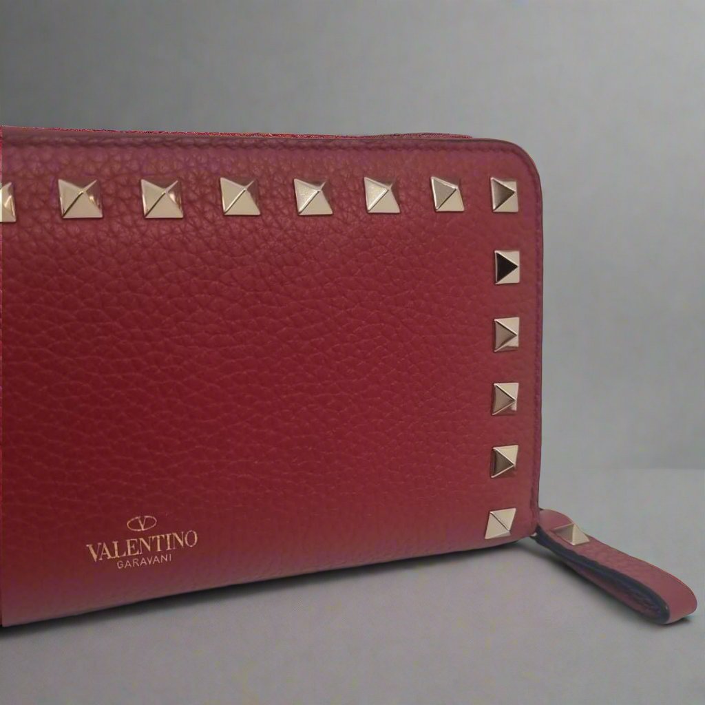 Pre Loved Valentino Rockstud large wallet